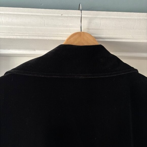 Equestrian Designs Black Velvet Overcoat Size Large - Picture 10 of 15